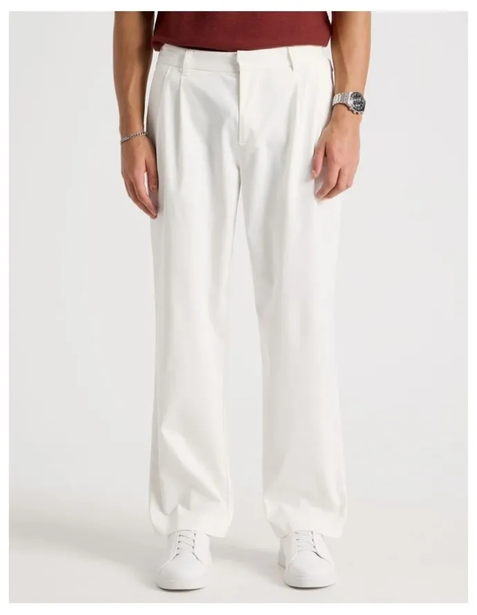 Blaq Tapered Pleat Front Trouser in Ecru