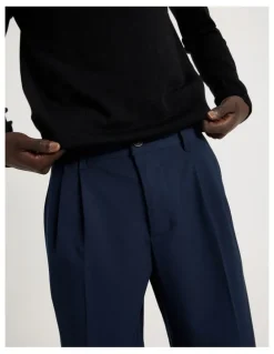 Blaq Wide Leg Pleated Pant in Navy