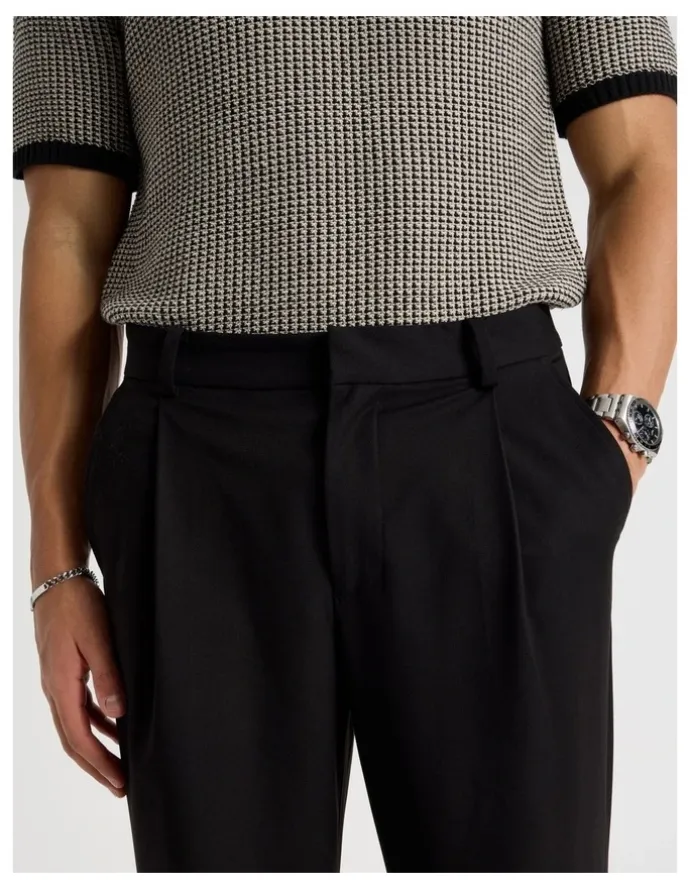 Blaq Wide Leg Pleated Trousers in Black