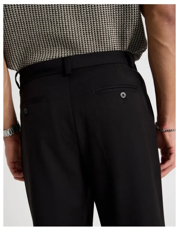 Blaq Wide Leg Pleated Trousers in Black