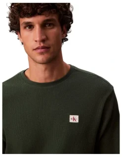 Calvin Klein Jeans Badge Waffle Long Sleeves Tee in Green