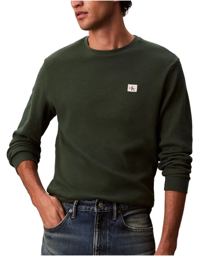 Calvin Klein Jeans Badge Waffle Long Sleeves Tee in Green