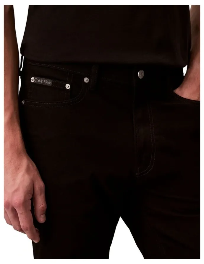 Calvin Klein Jeans Standard Straight Jeans in Forever Black