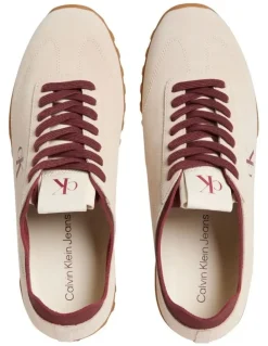 Calvin Klein Low Profile Runner Su Sneaker in Creamy White/Razzleb