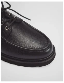 Country Road Dexter Boat Shoe in Black