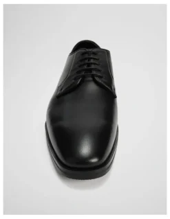 Country Road Lucas Derby in Black