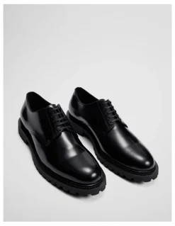 Country Road Miles Derby in Black
