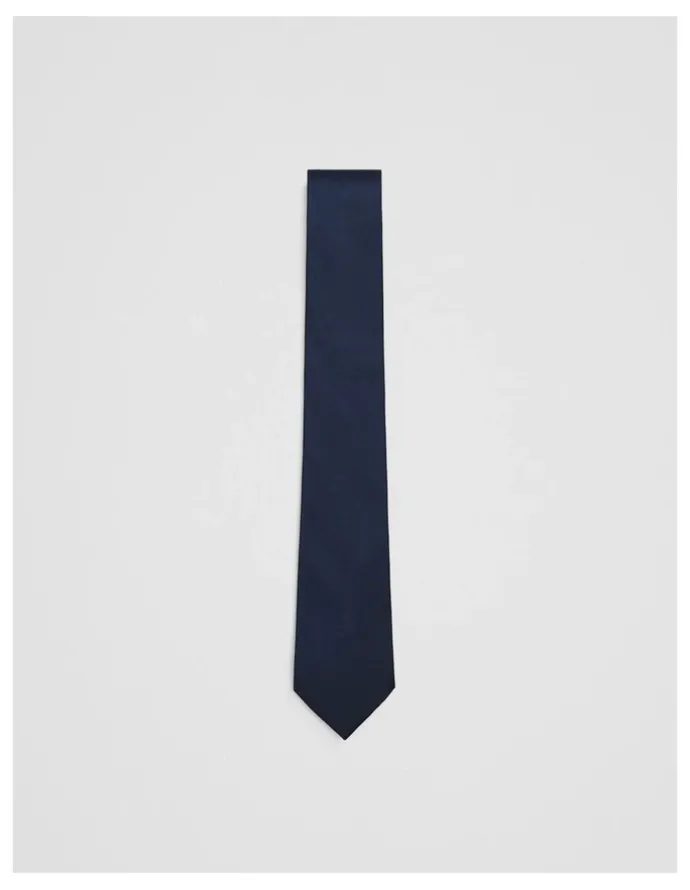 Country Road Silk Textured Tie in Navy