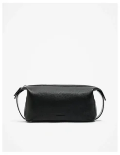 Country Road Small Leather Wash Bag in Black