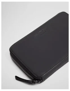 Country Road Travel Wallet in Black
