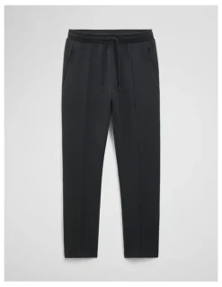 Country Road Athleisure Jogger in Black