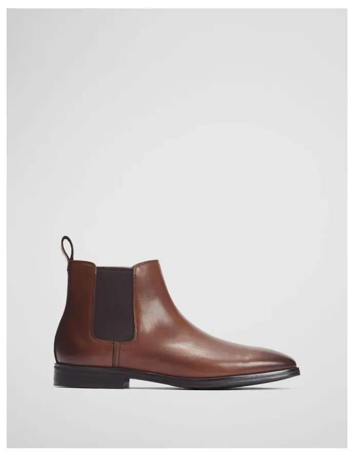 Country Road Lucas Chelsea Boot in Rich Tan