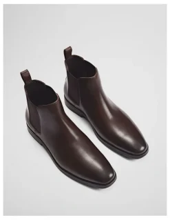 Country Road Lucas Chelsea Boot in Chocolate