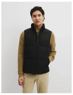 Country Road Quilted Puffer Vest in Black