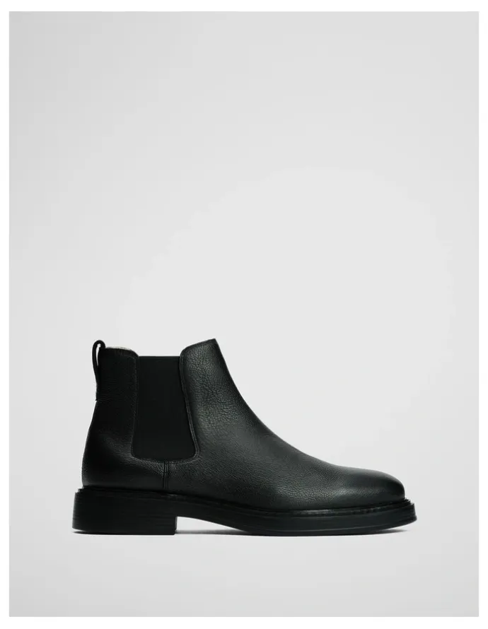 Country Road Travis Boot in Black