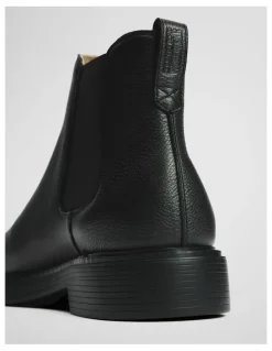Country Road Travis Boot in Black