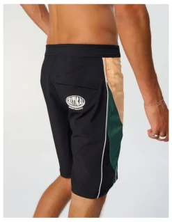 Critical Slide Warp 20 Boardshort in Black