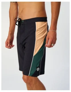 Critical Slide Warp 20 Boardshort in Black