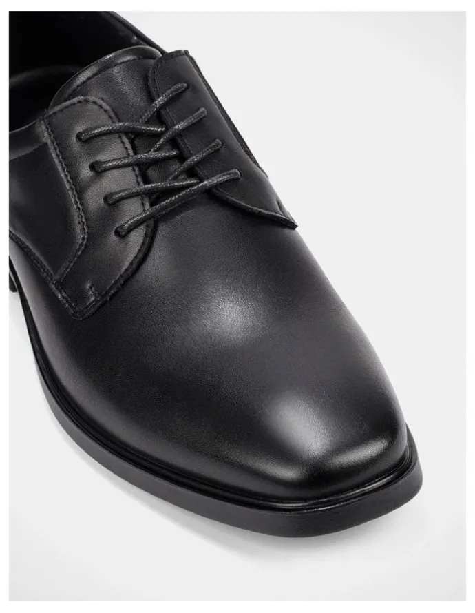 Explorer Clive Shoes In Black