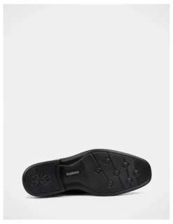Explorer Hugh Shoes In Black