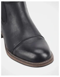 Explorer Jaxon Boots in Black