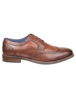 Florsheim Arcus Wingtip Dress Shoe in Tan
