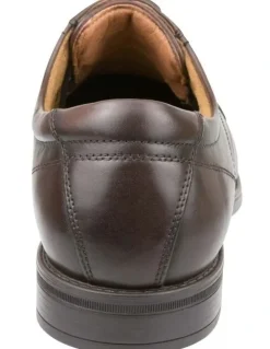Florsheim Fairfield Derby Medium Width in Brown