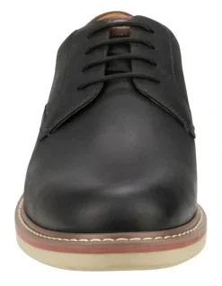 Florsheim Norwalk Dress Shoes in Black