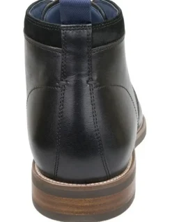 Florsheim Cumulus Plain Toe Chukka Boots in Black