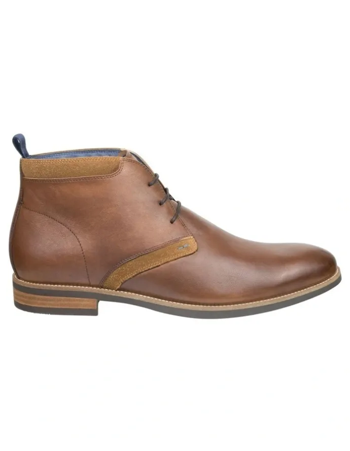 Florsheim Cumulus Plain Toe Chukka Boots in Tan