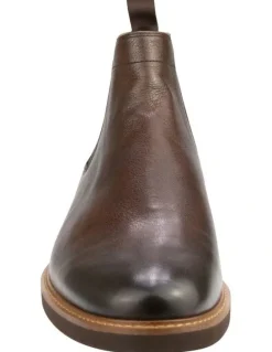 Florsheim Highland Chelsea Plain Toe Gore Boots in Walnut