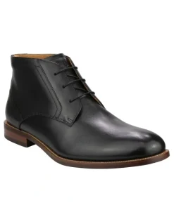 Florsheim Rucci Chukka Plain Toe Boots in Black
