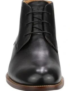 Florsheim Rucci Chukka Plain Toe Boots in Black