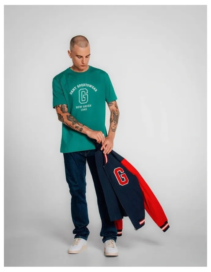 Gant Graphic T-Shirt in Deep Green