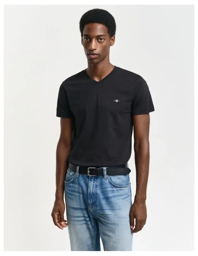 Gant Slim Fit Shield V-Neck T-Shirt in Black