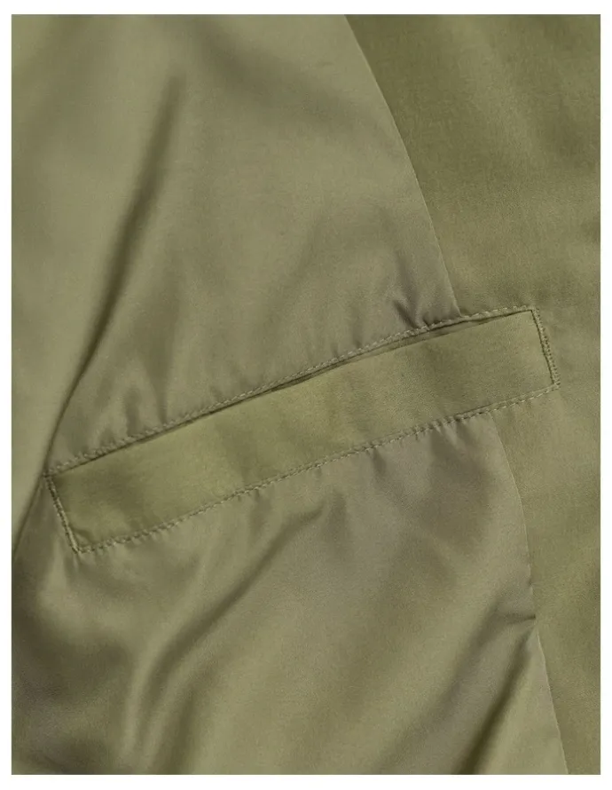 Gant Lightweight Hampshire Jacket in Dry Herb Green