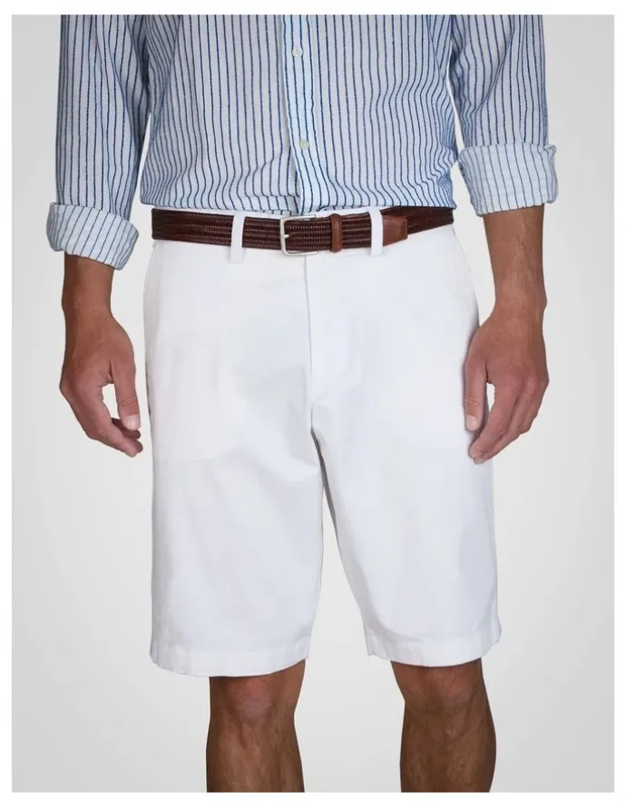 Gant Relaxed Fit Twill Shorts in White