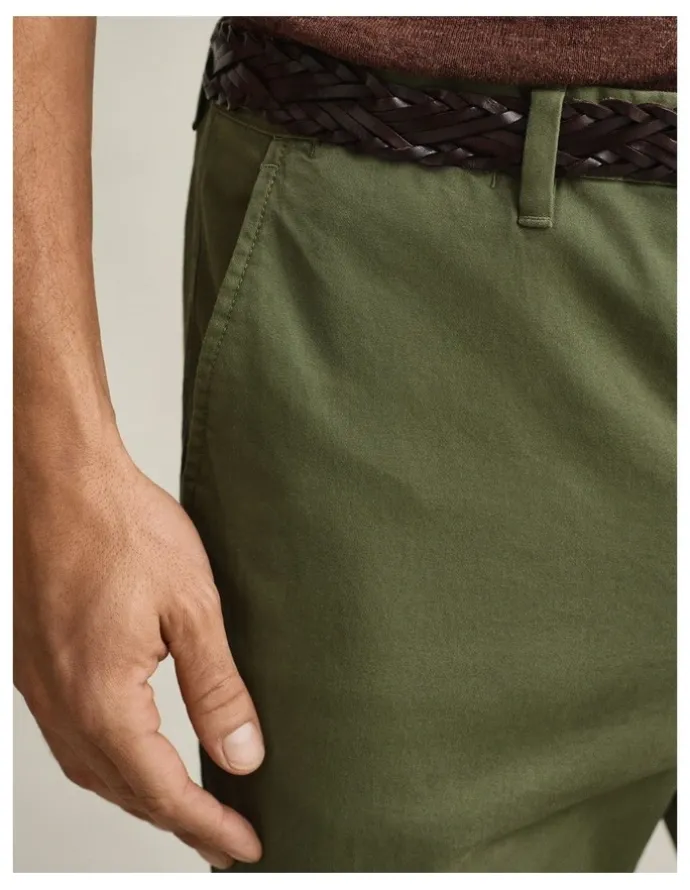 Gant Slim Fit Classic Chinos in Dry Herb Green