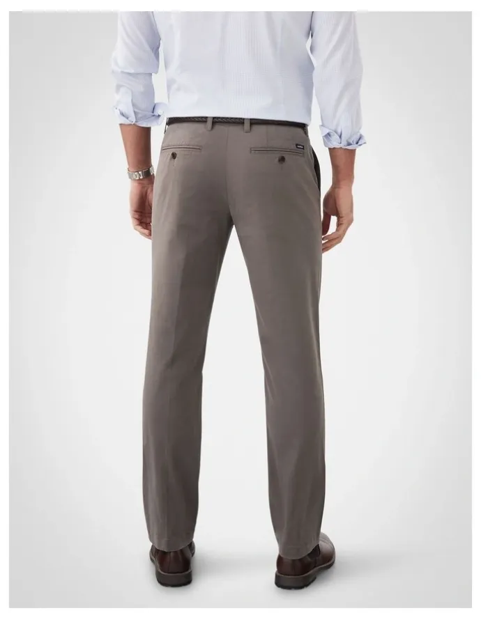 GAZMAN Comfort Stretch Chino Pant in Walnut