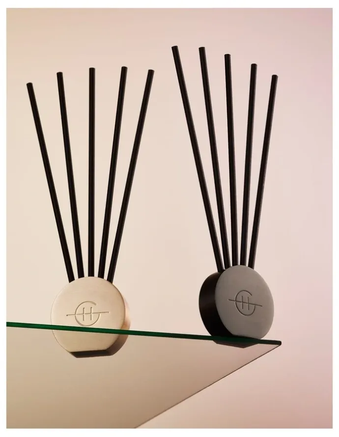 GLASSHOUSE FRAGRANCES Scent Scene™ Gold Metal Vessel