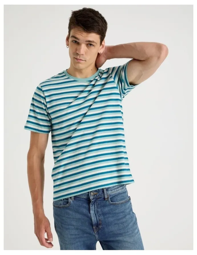 Grab Crew Neck Stripe T-Shirt in Dusty Blue
