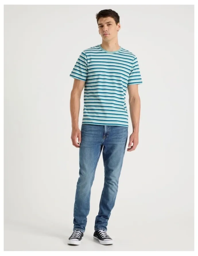 Grab Crew Neck Stripe T-Shirt in Dusty Blue