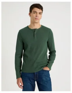 Grab Garment Dye Slim Henley Waffle in Dark Green