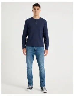 Grab Garment Dye Slim Henley Waffle in Navy