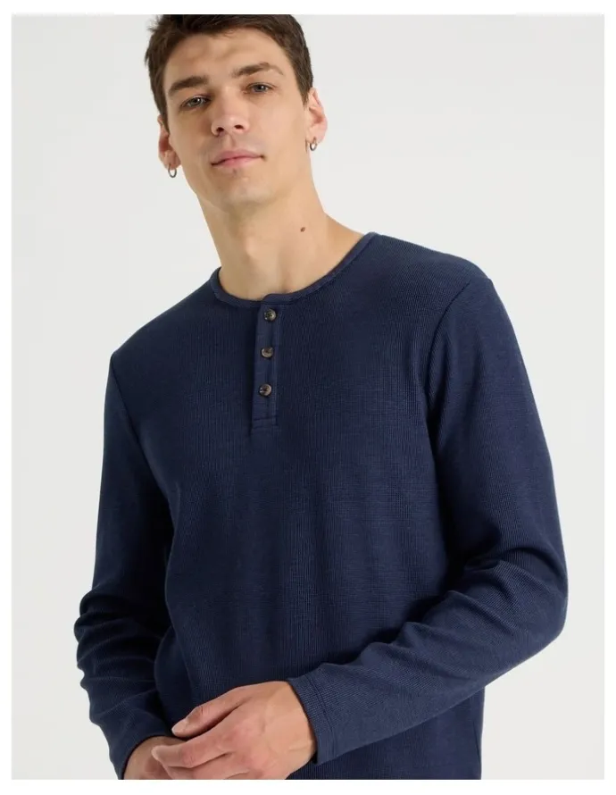 Grab Garment Dye Slim Henley Waffle in Navy