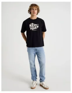 Grab Loose Fit Crew Neck Graphic T-Shirt in Black