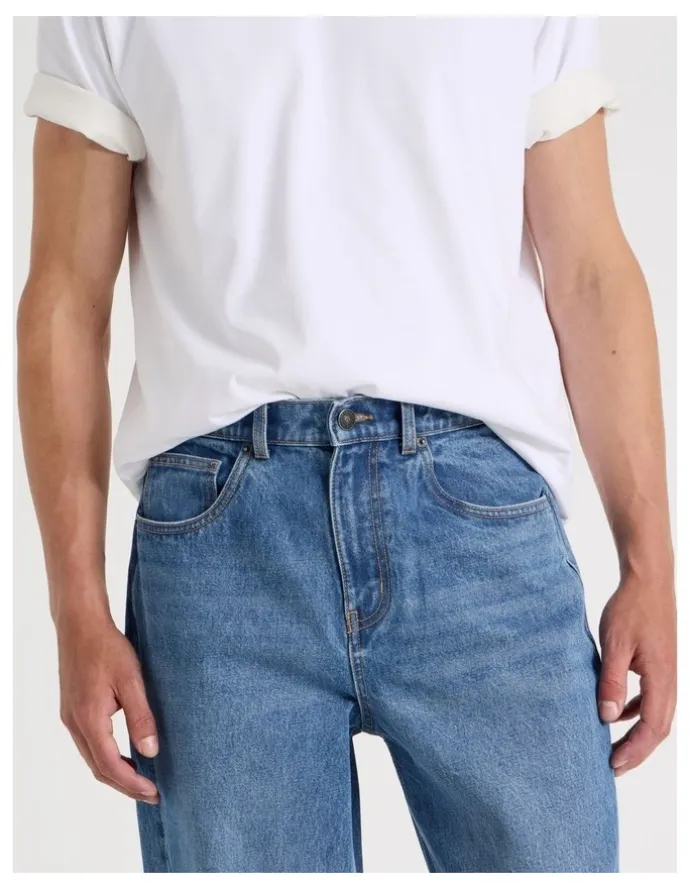 Grab Seam Forward Loose Tinted Jeans in Mid Blues