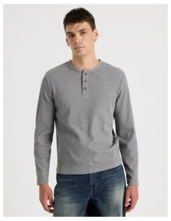 Grab Slim Henley Waffle in Charcoal