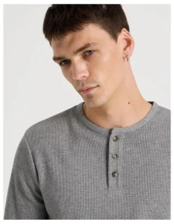Grab Slim Henley Waffle in Charcoal