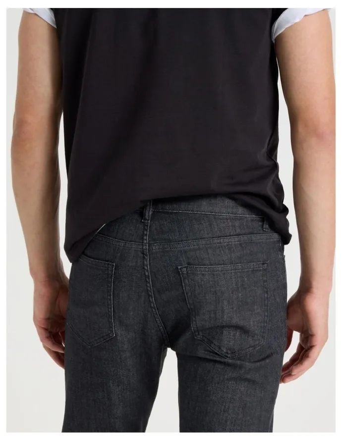 Grab Slim Tapered Jeans in Black